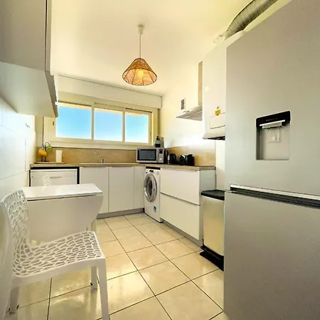 Nice Bright Apartment With Balcony Apartment Saint-Raphaël